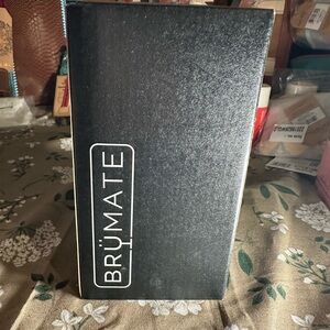 BrüMate Kids Accessory in Sleek Black